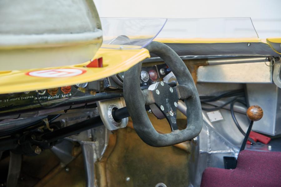 Интерьер Porsche 908/03 Spyder 1970 года  (фото 32 из 45)